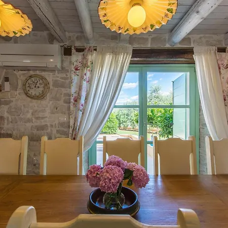 Judita * Tar-Vabriga